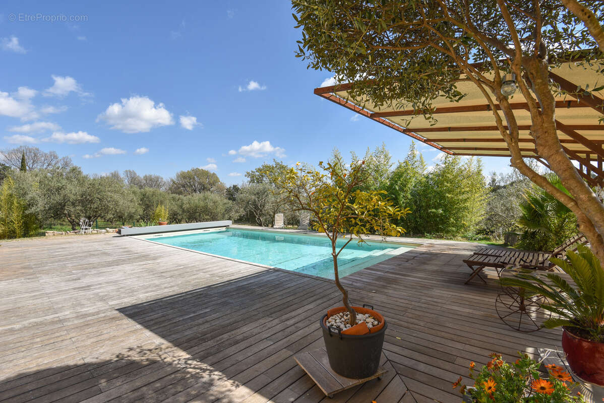 Maison à VILLECROZE