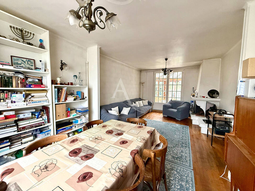 Maison à VILLEMOMBLE