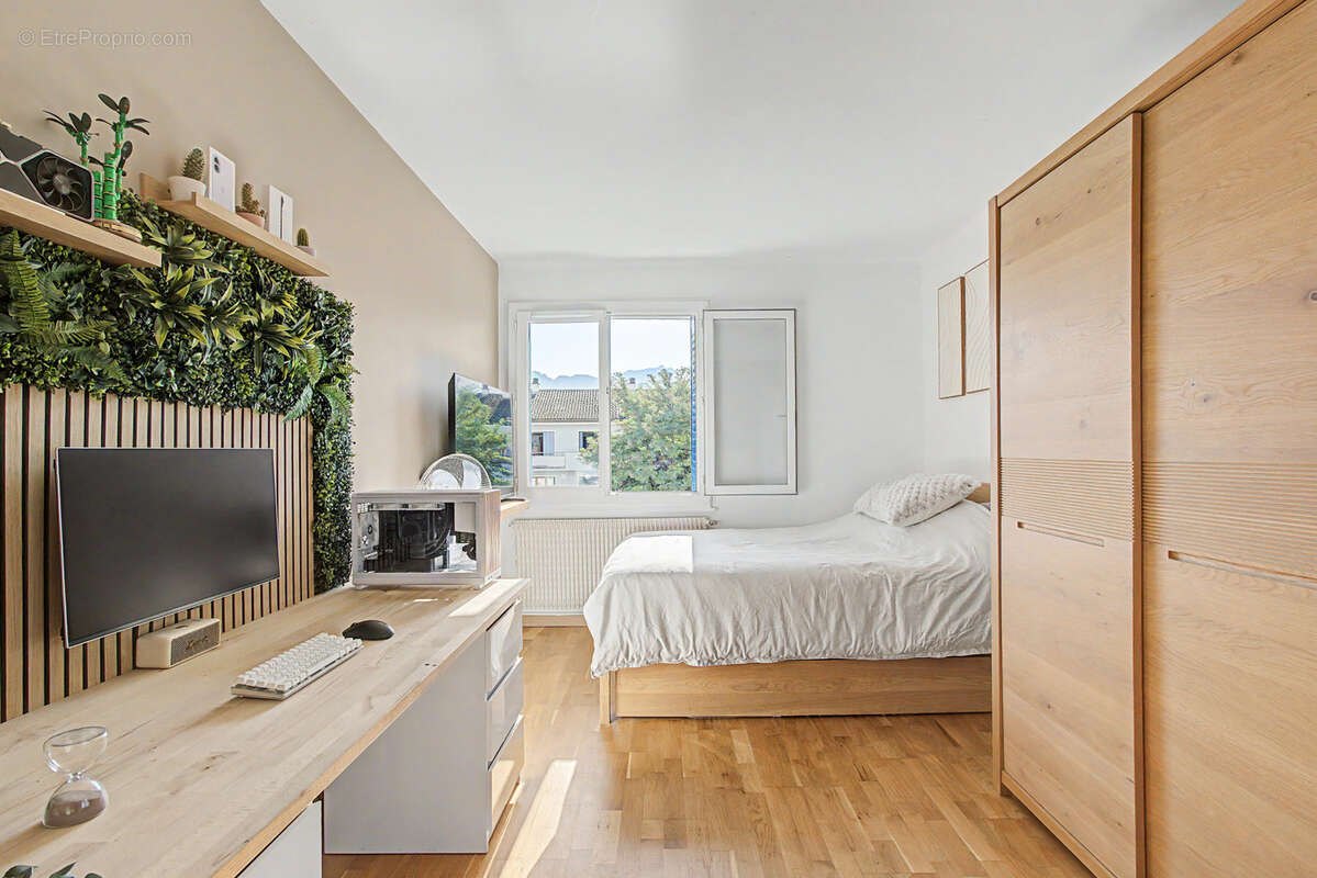 ANNECY CENTRE   T3 de 64 m2 avec balcon - photo 6