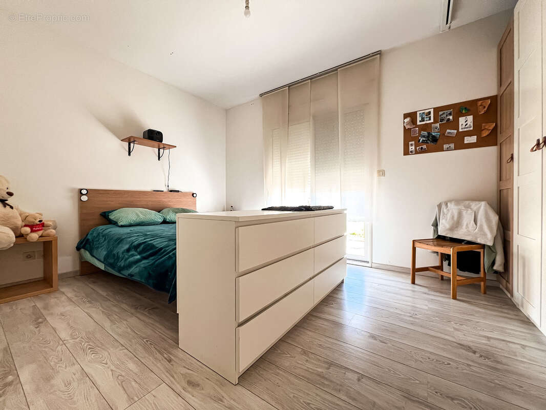 Maison à SAINT-JULIEN-EN-BORN