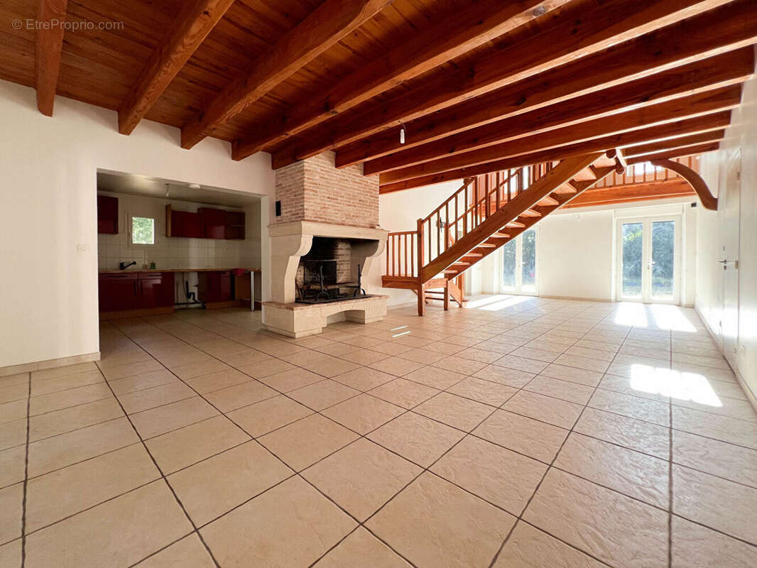 Maison à SAUGNACQ-ET-MURET