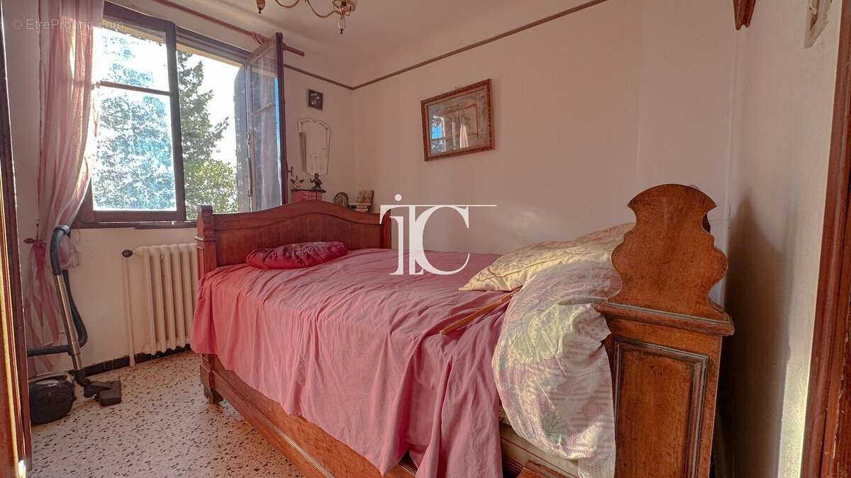 Maison à SAINT-PAUL-LE-JEUNE