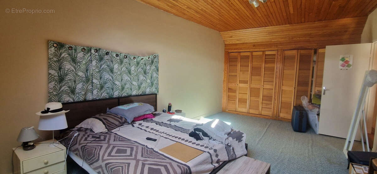 Maison à LE CHATELET