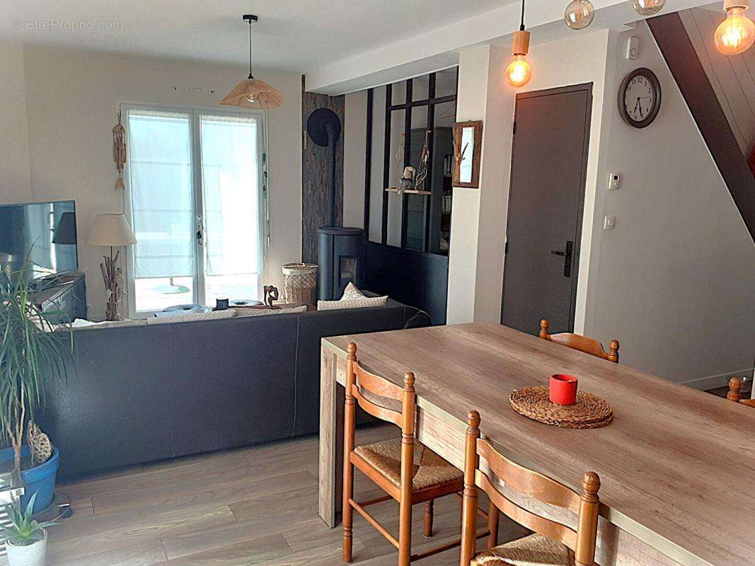 Maison 3 chambres avec jardin clos au DRENNEC (29 860) - photo 5