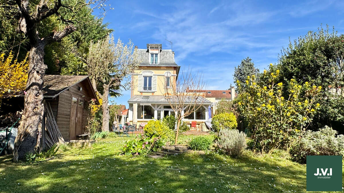 Maison à ENGHIEN-LES-BAINS