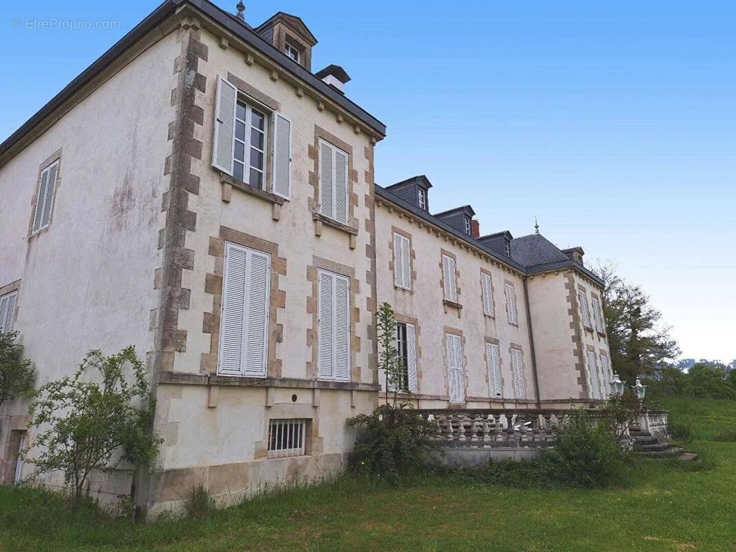 Maison à MOULINS-ENGILBERT