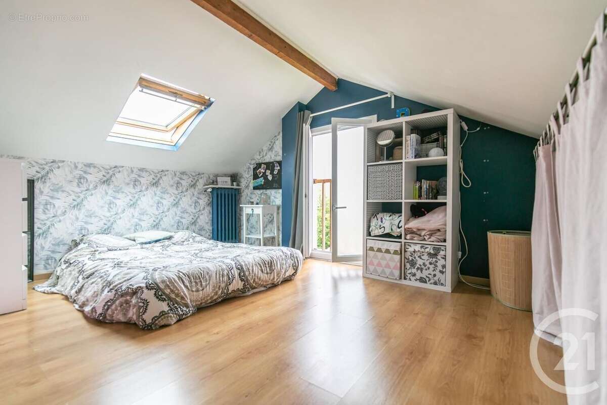 Maison à SAINT-MAUR-DES-FOSSES