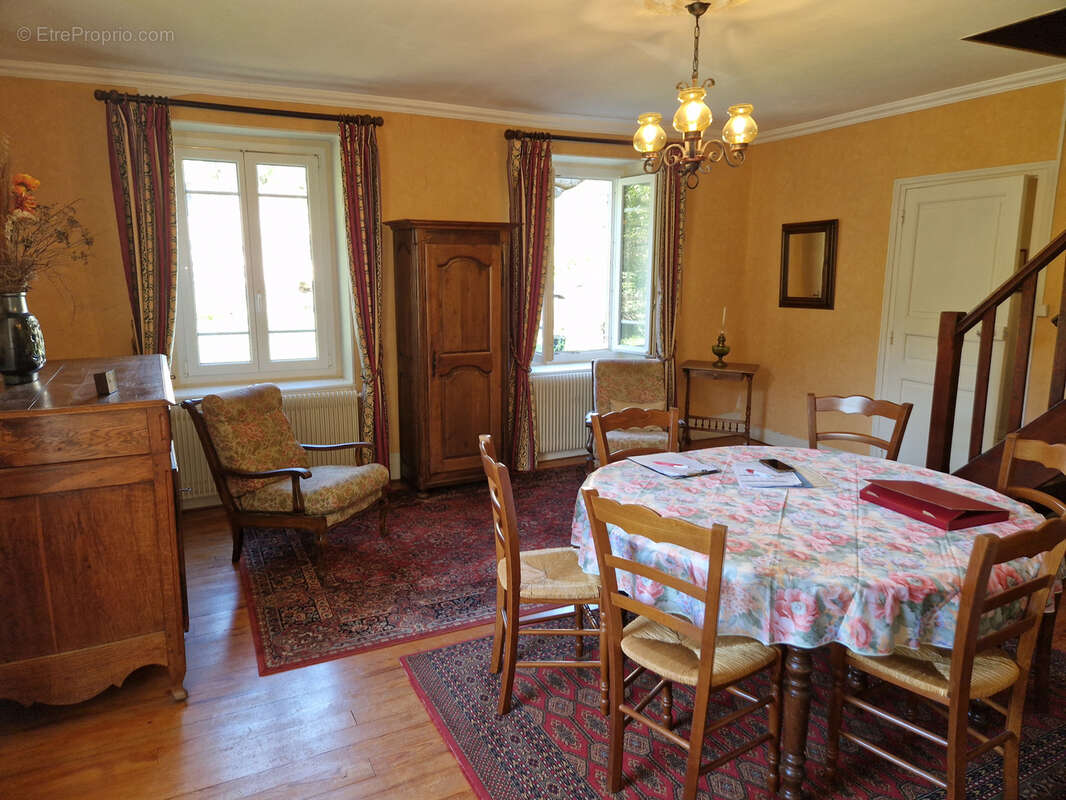 Maison à AUTUN