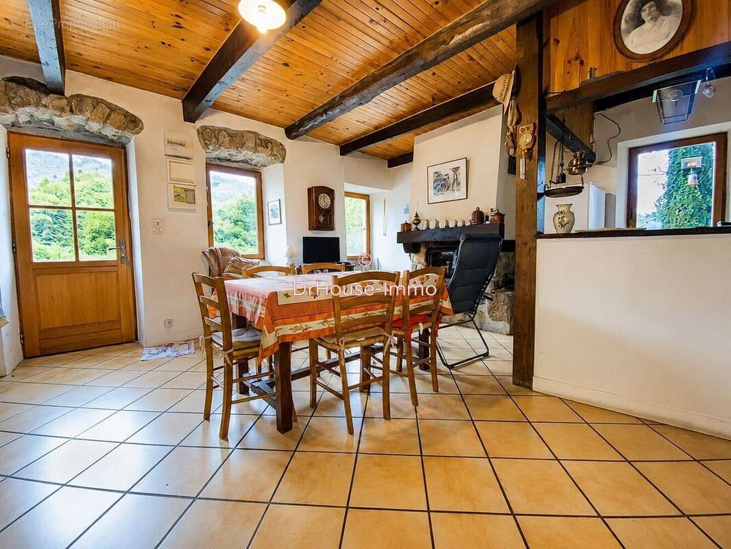 Maison 68 m² à Pereyres  - photo 22