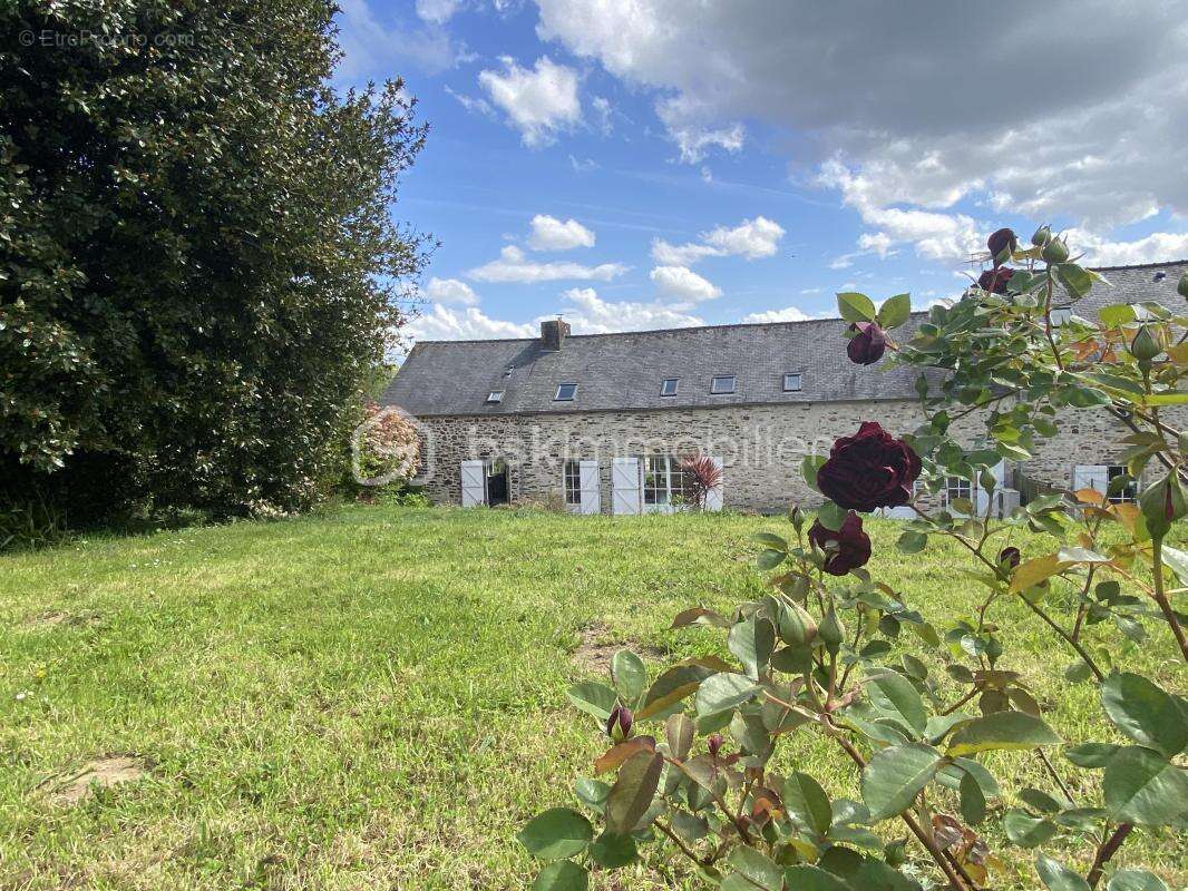 Maison à PLOUER-SUR-RANCE