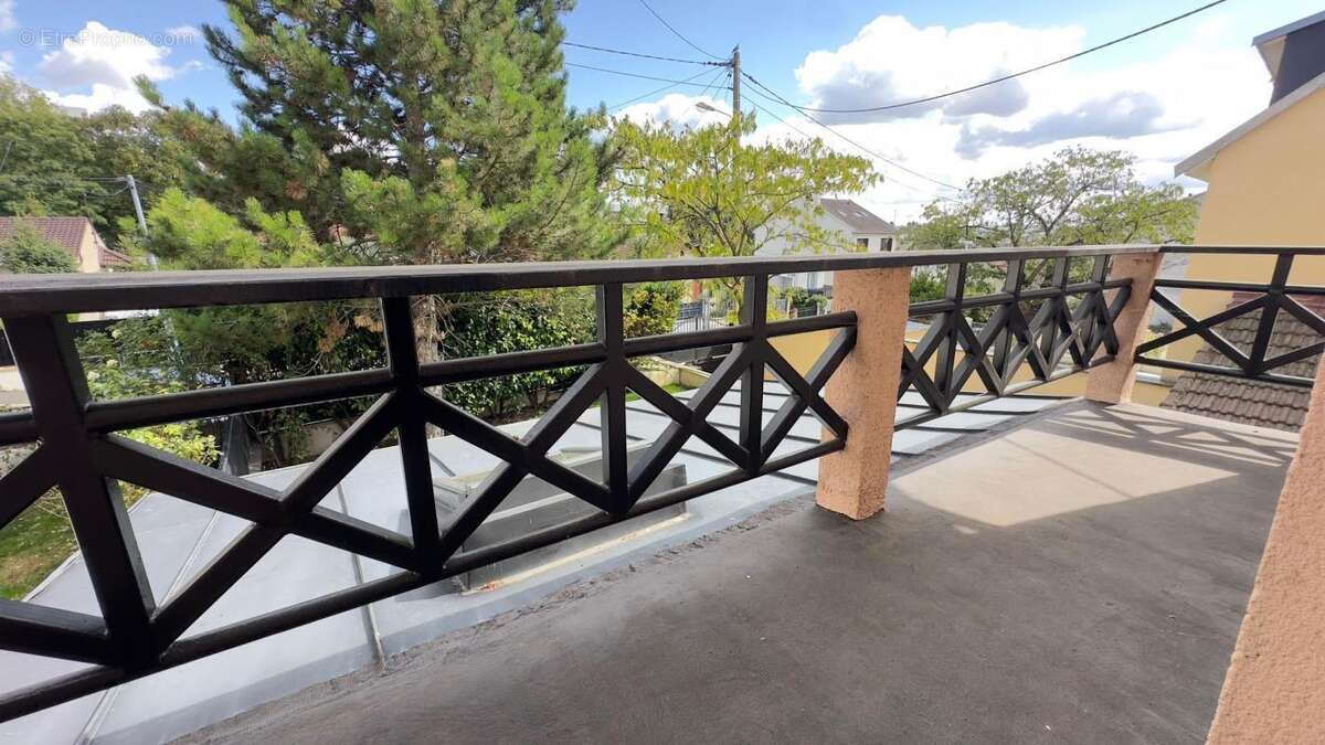 Maison à NEUILLY-PLAISANCE