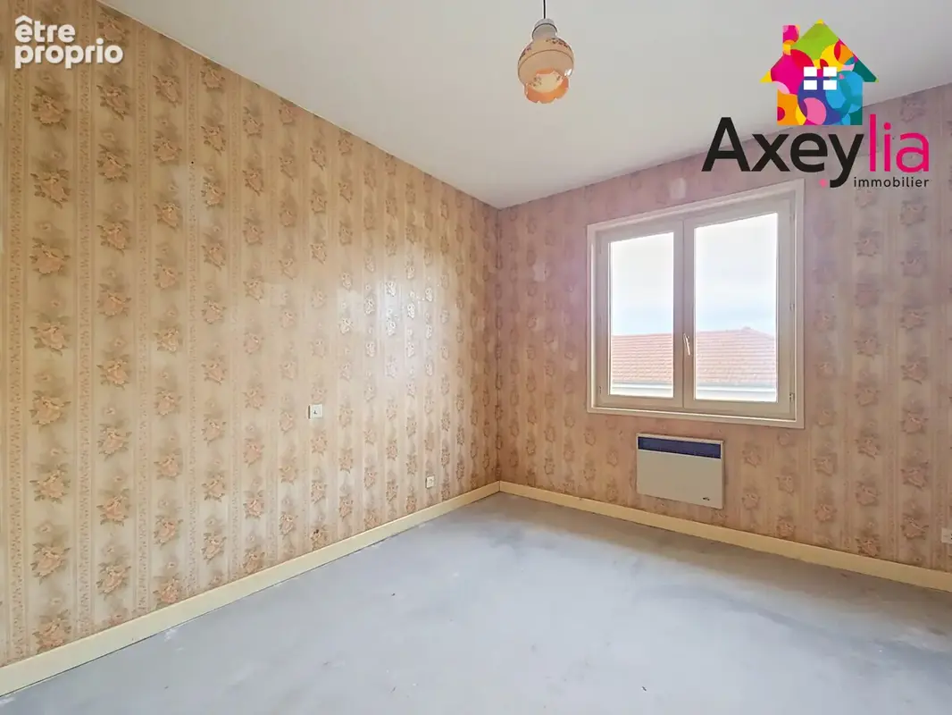 A vendre - riorges - maison a renover sur terrain de 848 m2 - photo 6