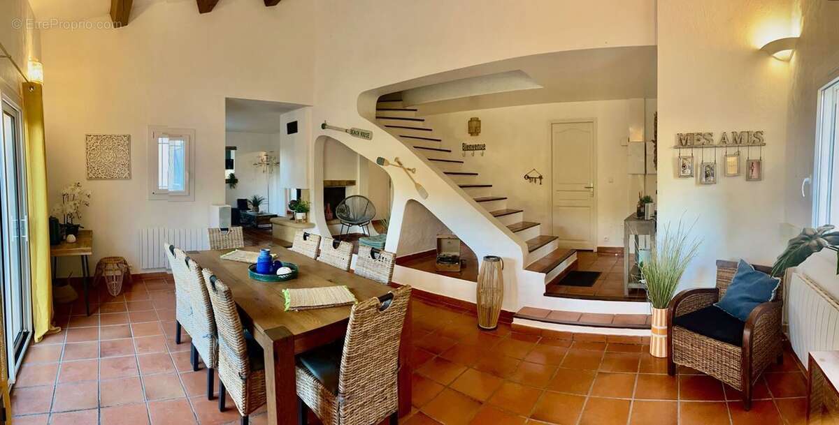 Maison à FREJUS