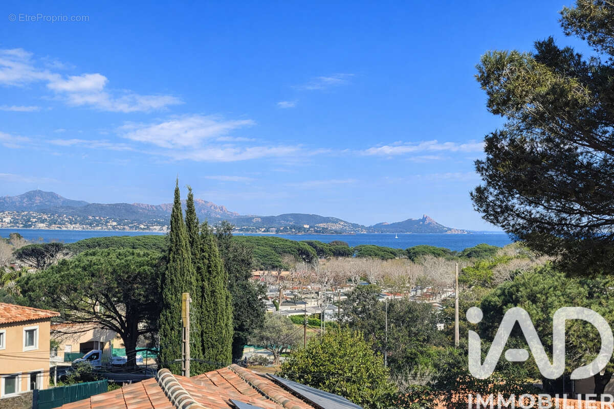 Photo 2 - Maison à FREJUS