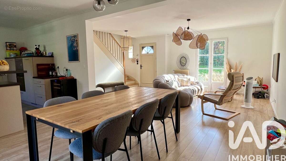 Photo 3 - Maison à SAINT-OUEN-LES-VIGNES