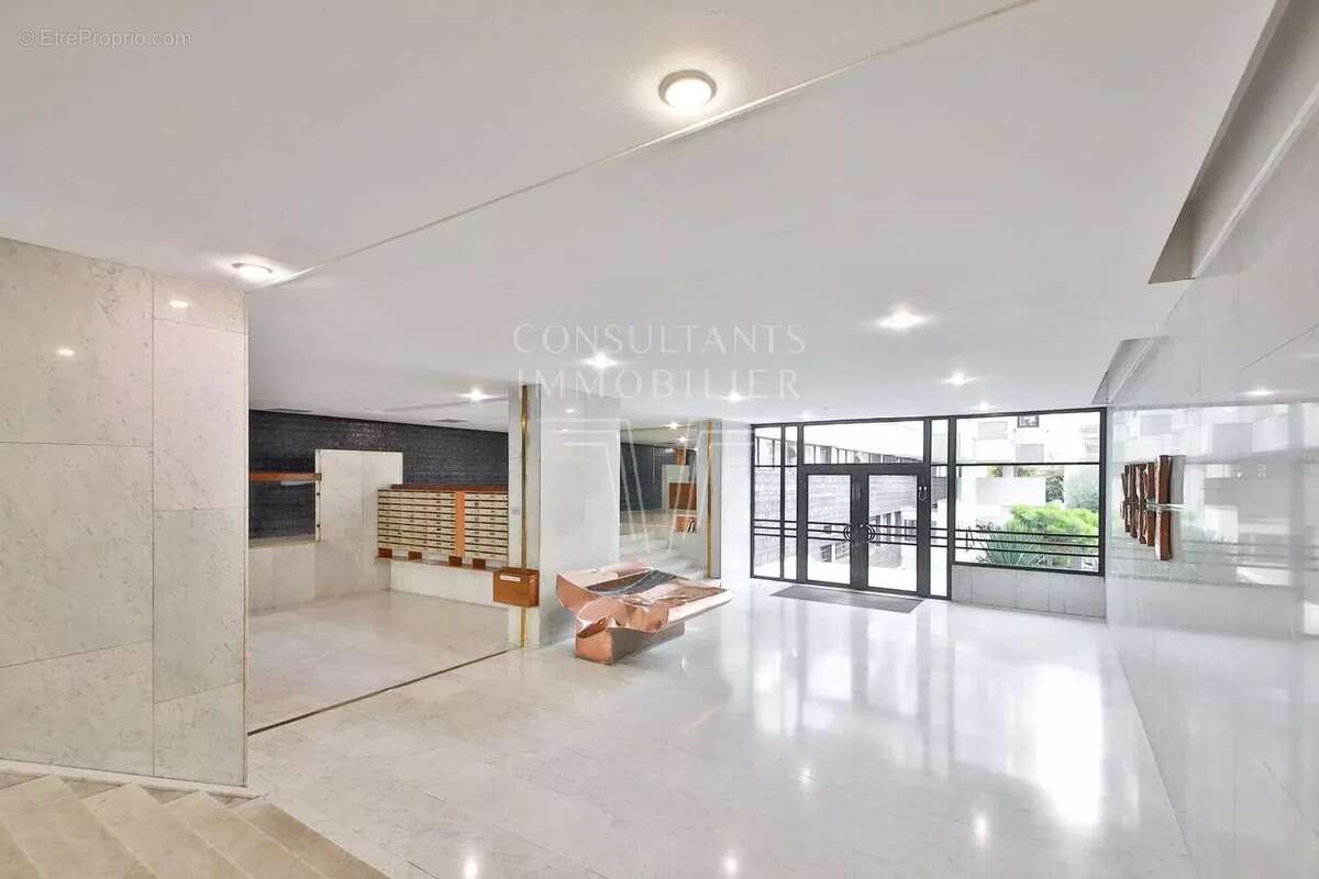 Appartement à PARIS-15E