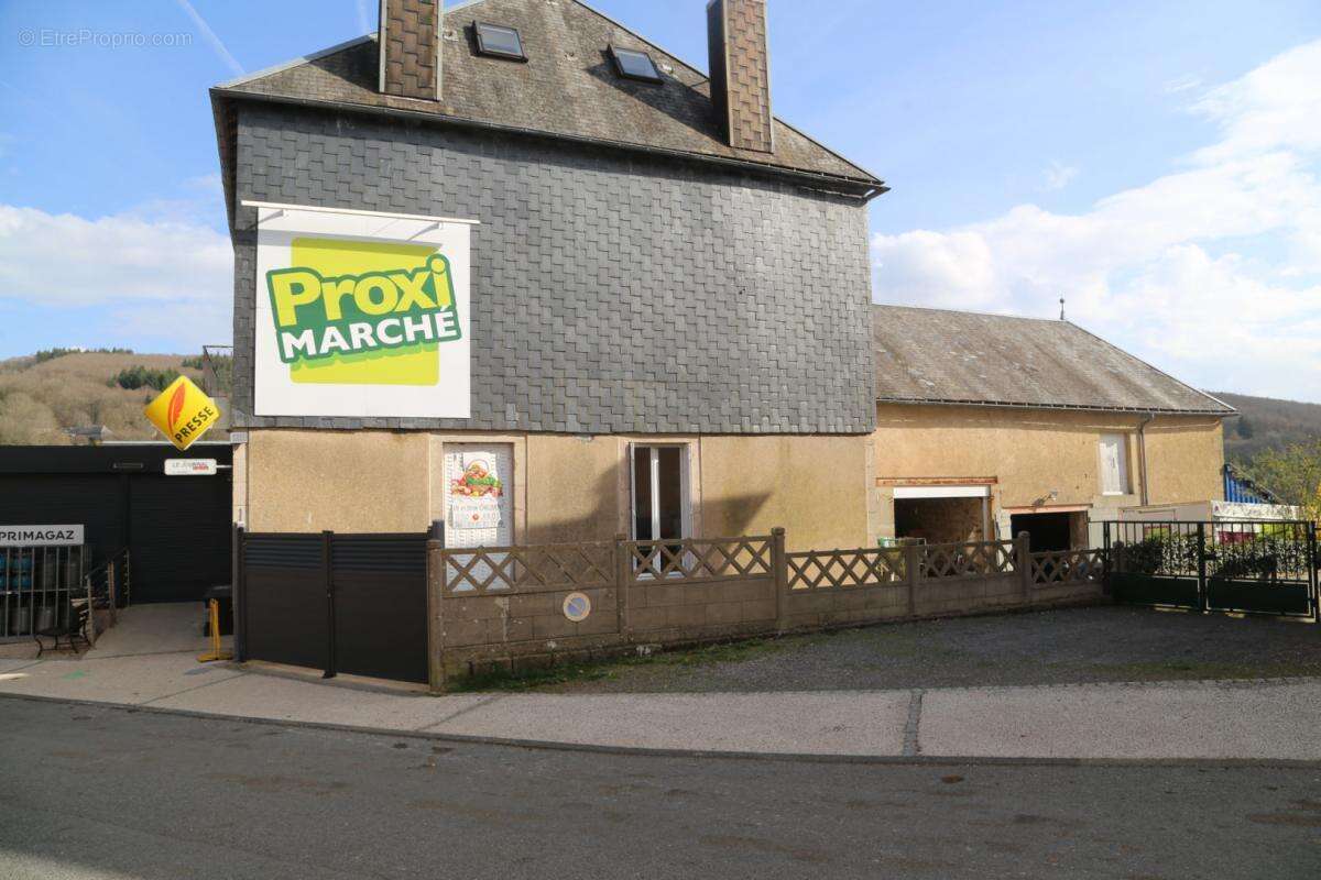 Commerce à ANOST