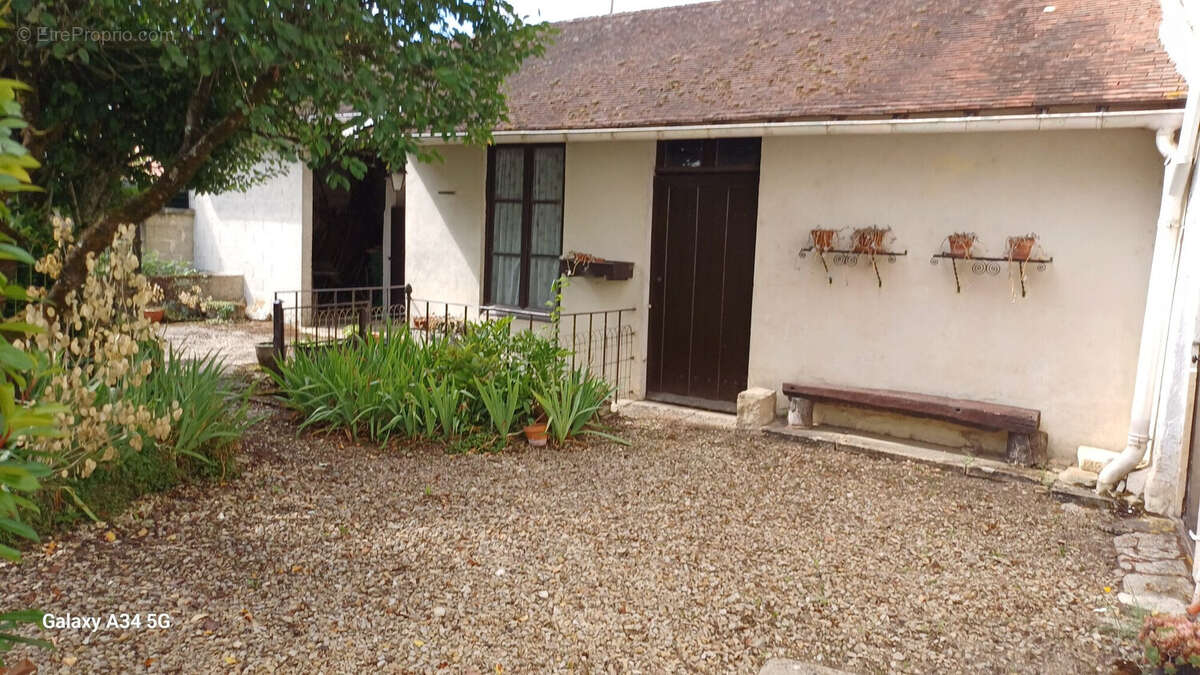 Maison à LEZINNES