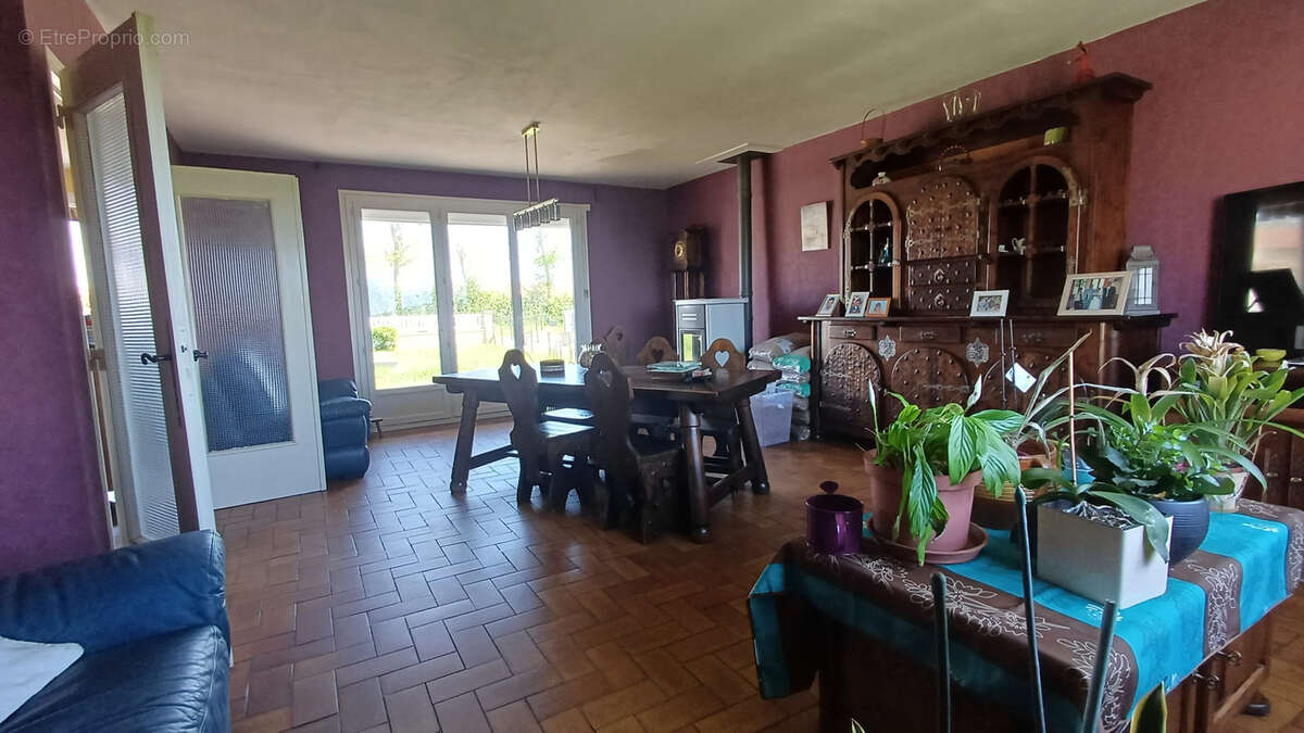 Maison à CUSSET