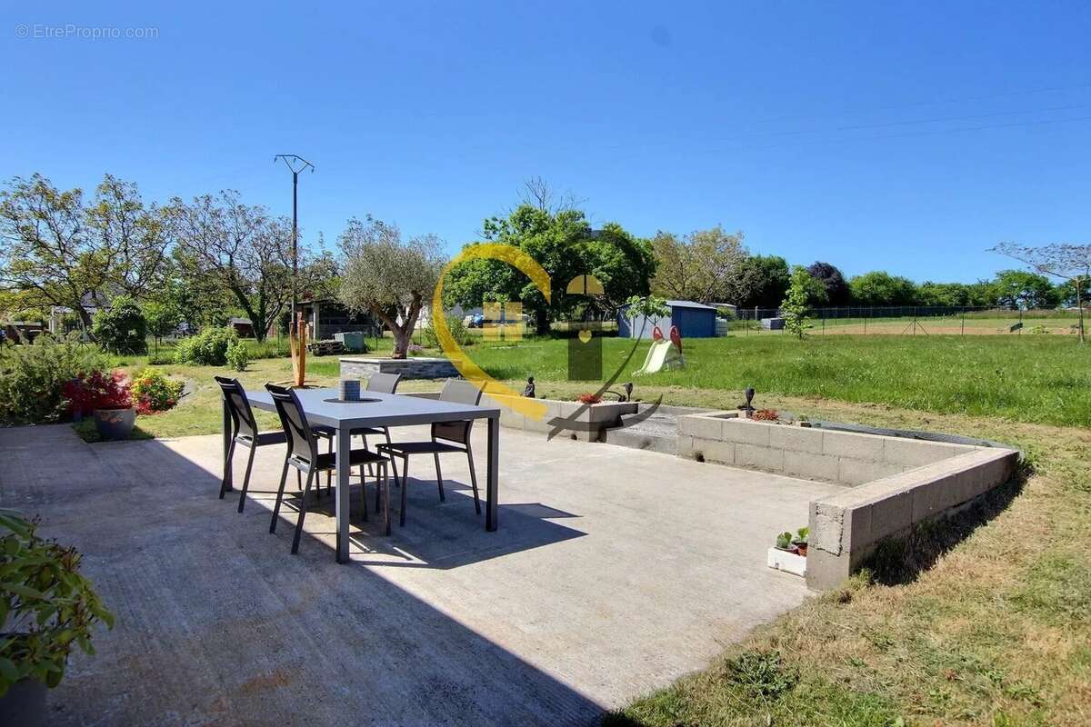 Maison à SAINT-MARTIN-D&#039;AUXIGNY