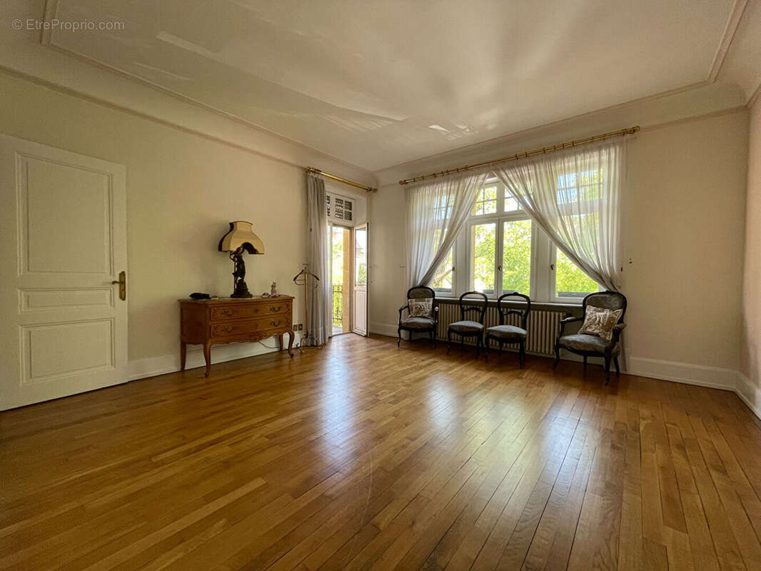 Maison bourgeoise traditionnelle XXè siècle à Metz LA VACQUINIERE - photo 10