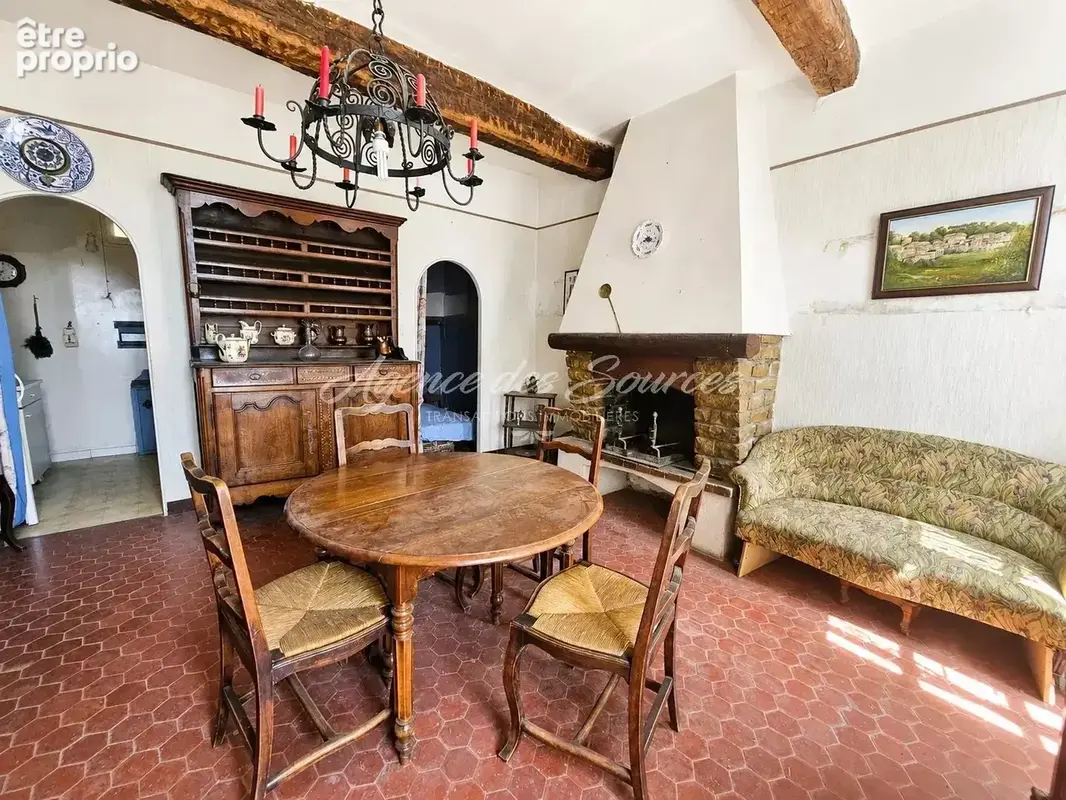 Appartements de 90 m² à rénover à la Verdière - photo 2
