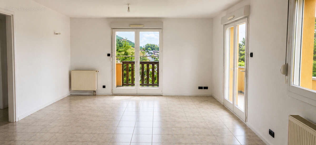 Appartement en duplex 5 pièces à vendre à Guebwiller - Lumineux et spacieux ! - photo 2
