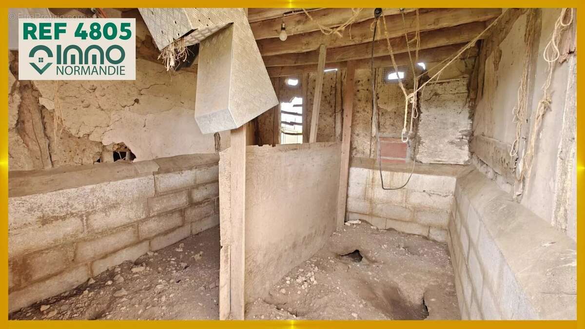 Terrain à SAINT-ELOI-DE-FOURQUES