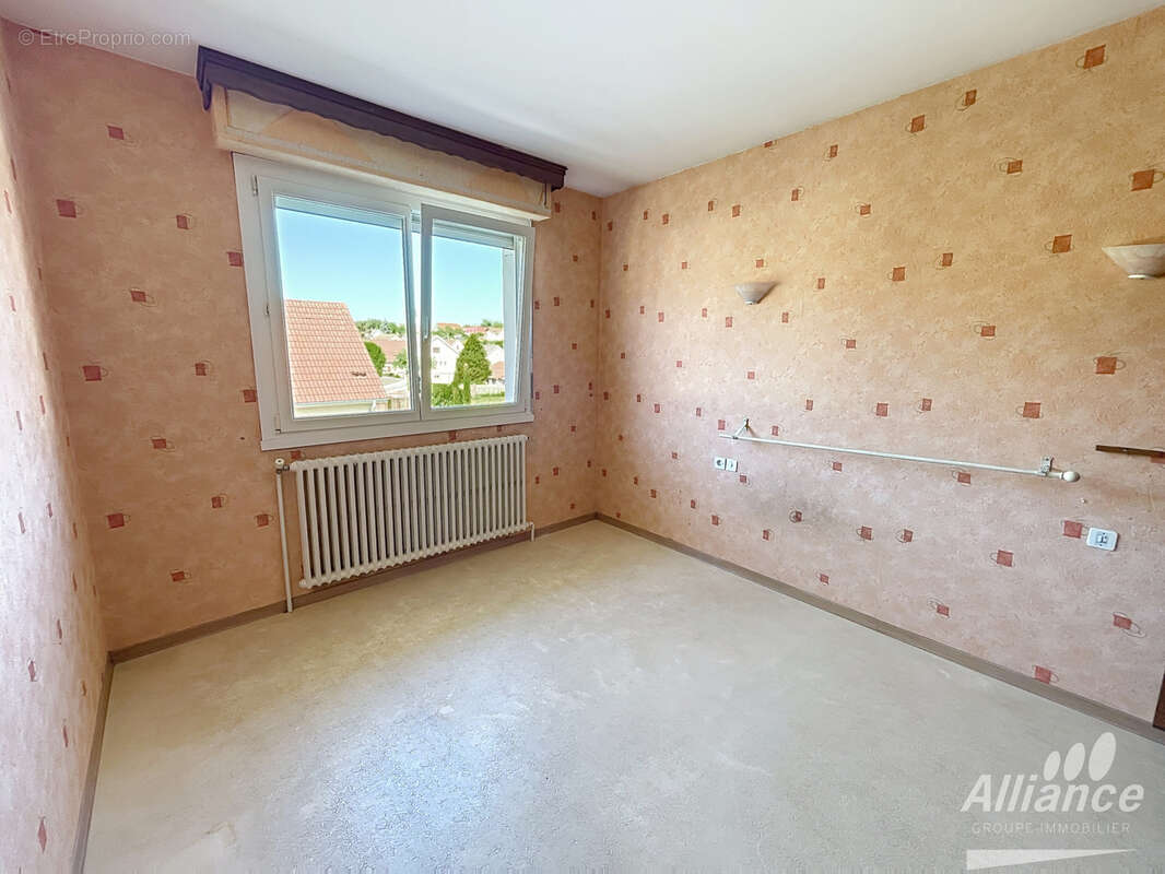 Maison à ETOUVANS
