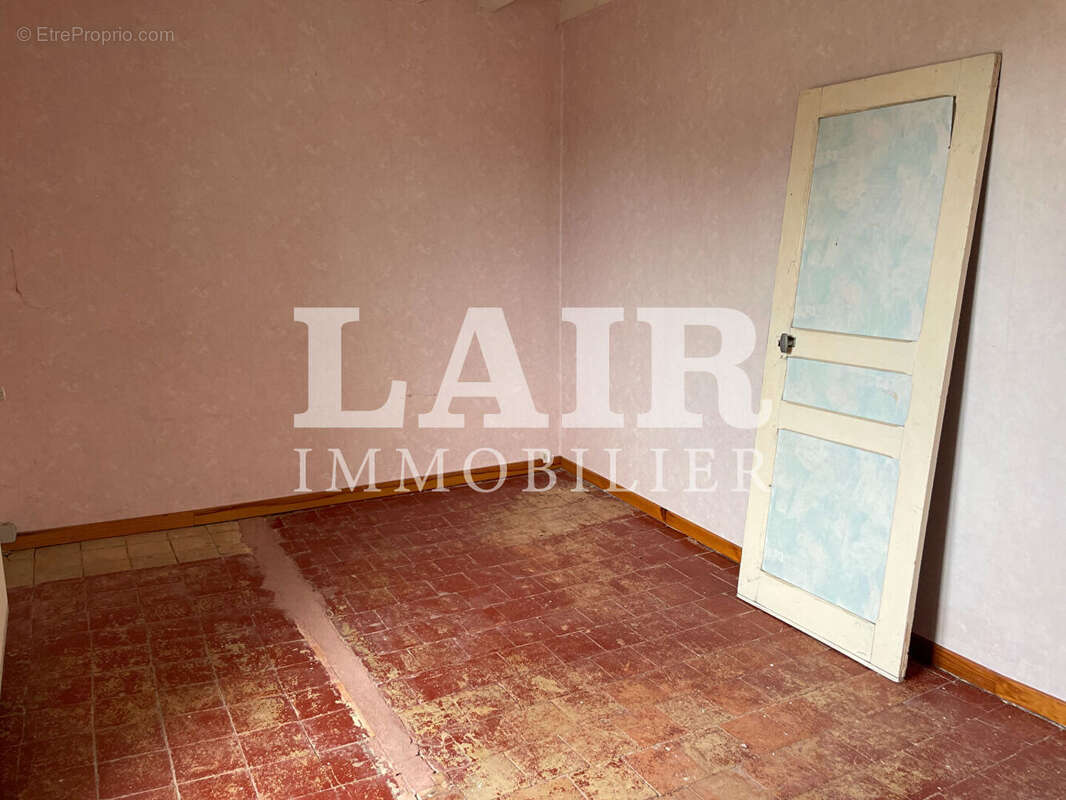 Maison à SAINT-JOUIN-DE-BLAVOU