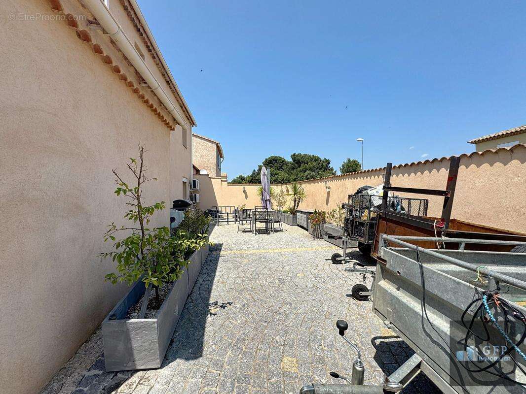 Maison à LA LONDE-LES-MAURES