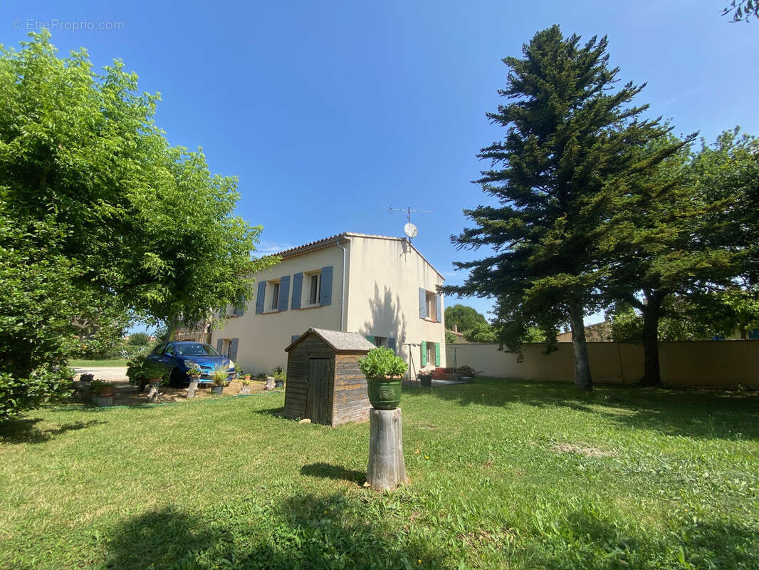 Maison à CADEROUSSE