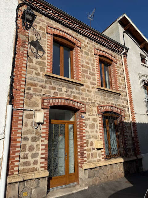 Maison à SAINT-JUST-SAINT-RAMBERT