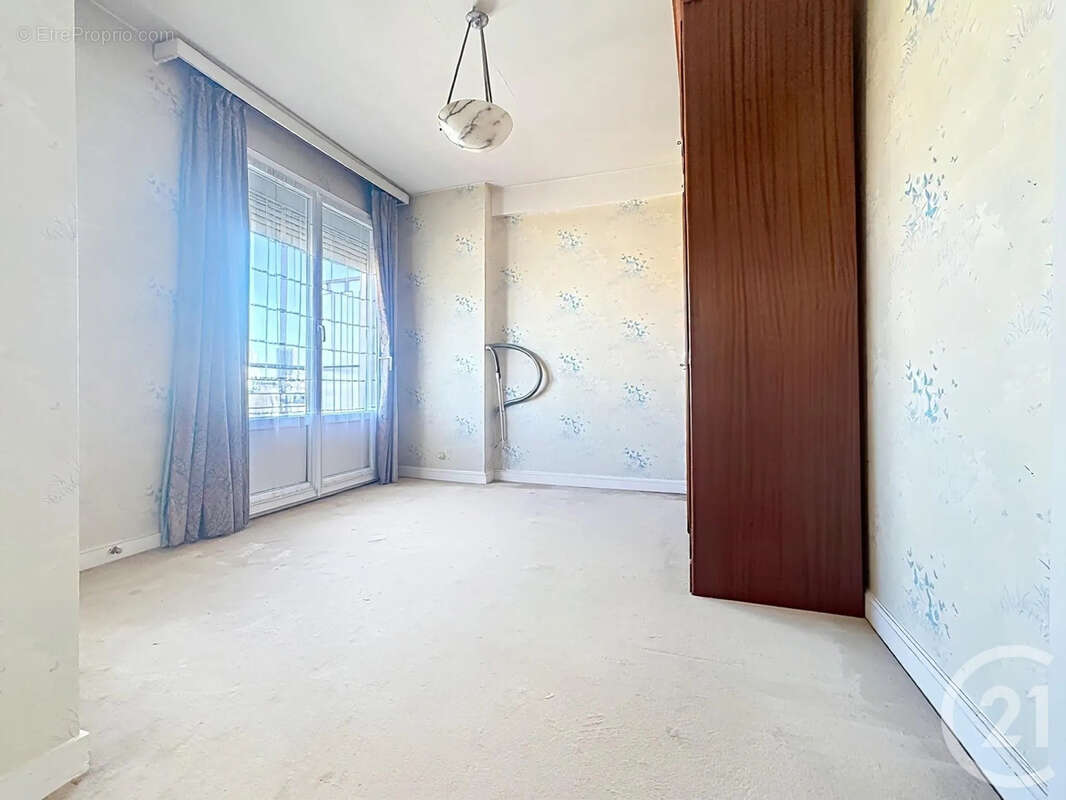 Appartement à PARIS-20E
