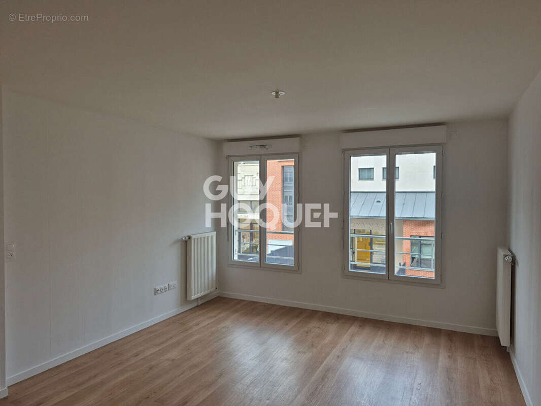 Appartement à LE BLANC-MESNIL