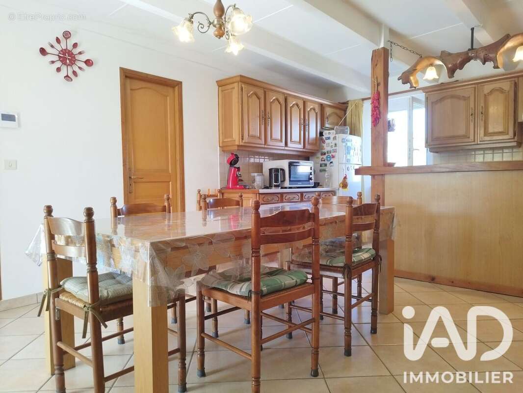 Maison 84 m² à La Cavalerie  - photo 7