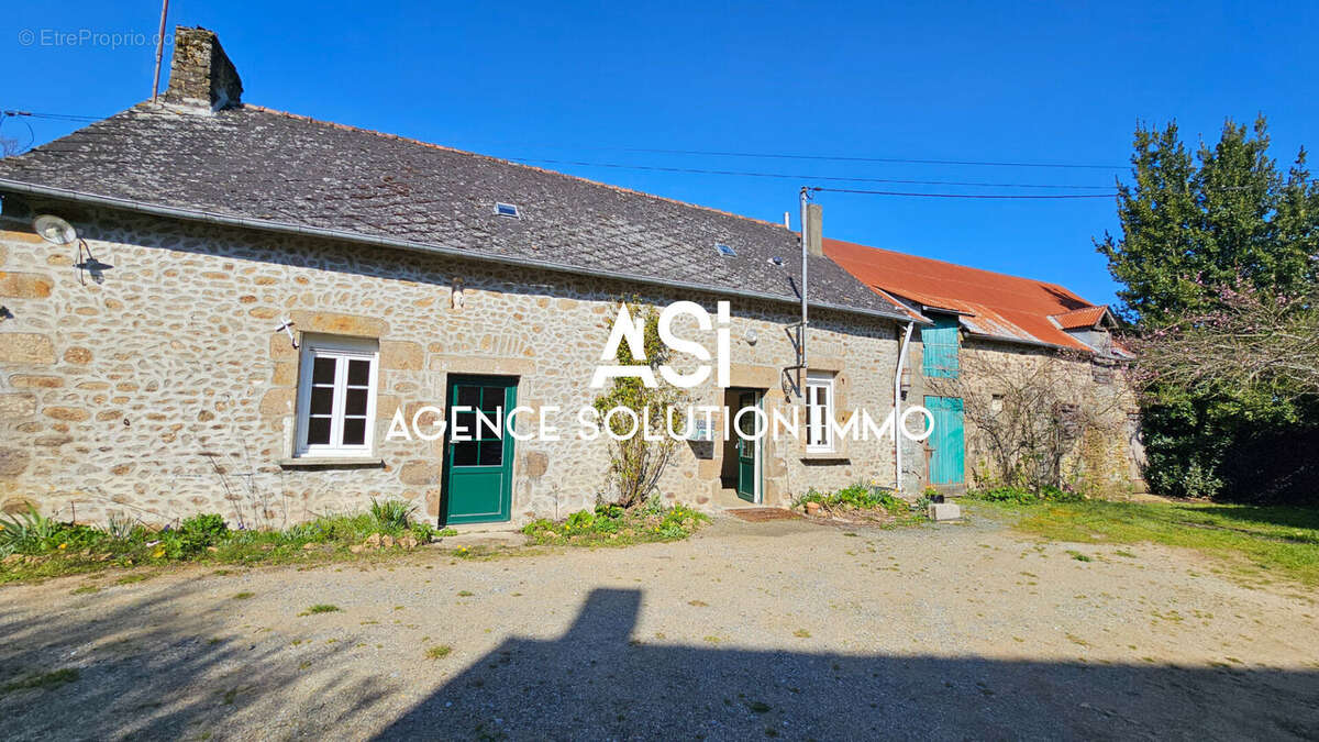 Maison à IZE