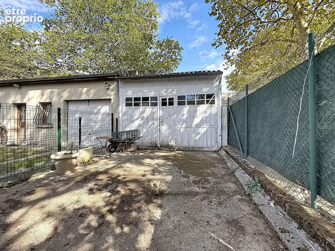 Montreuil, 400 metres du metro croix de chavaux, maison annees 30 avec veranda, sous-sol, jardin, remise et atelier - photo 11