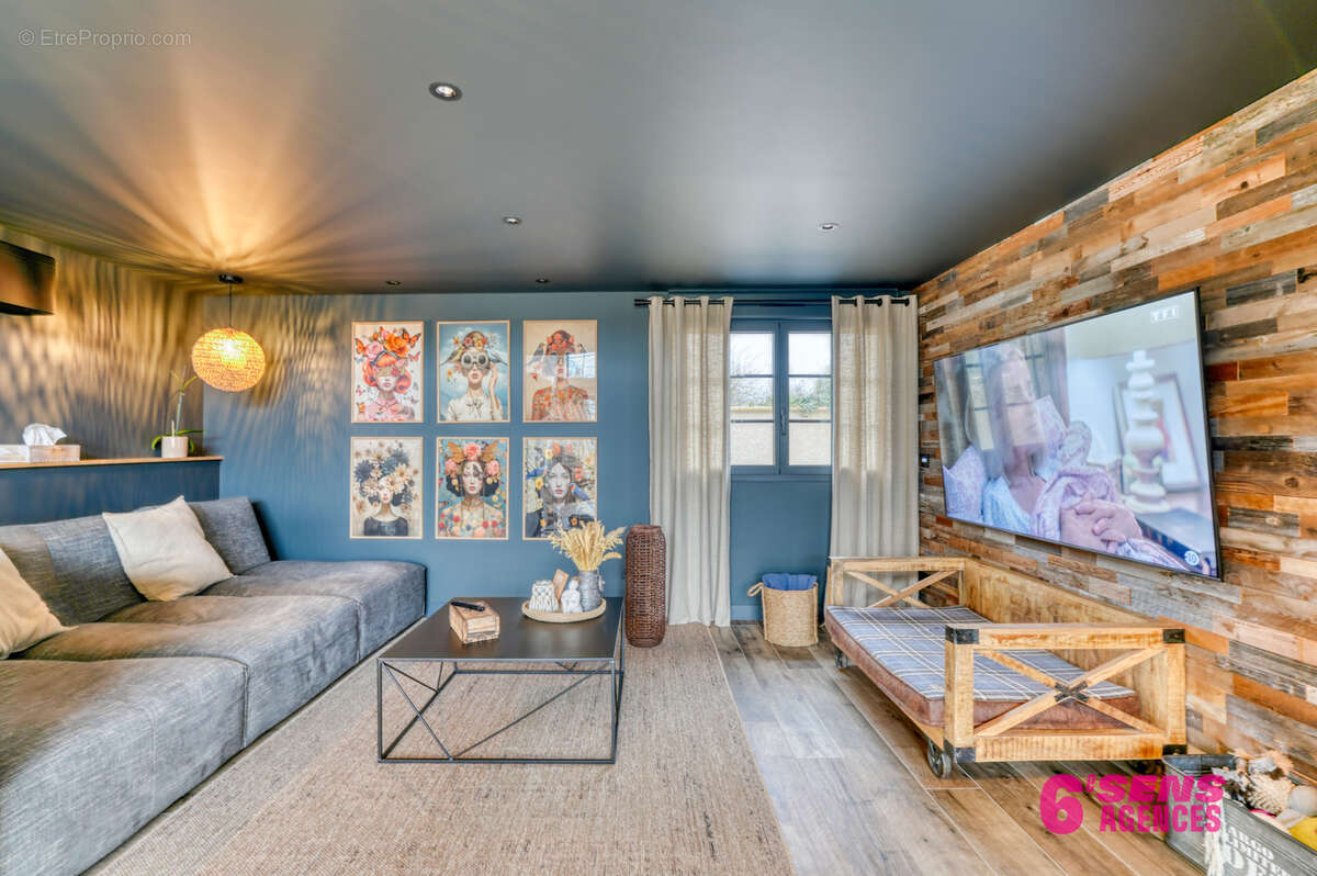 Maison à SAINT-BONNET-DE-MURE