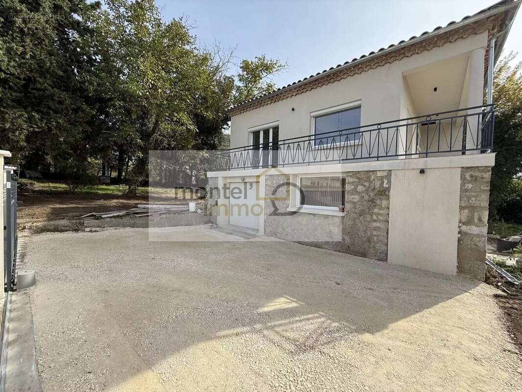 Maison à ROYNAC