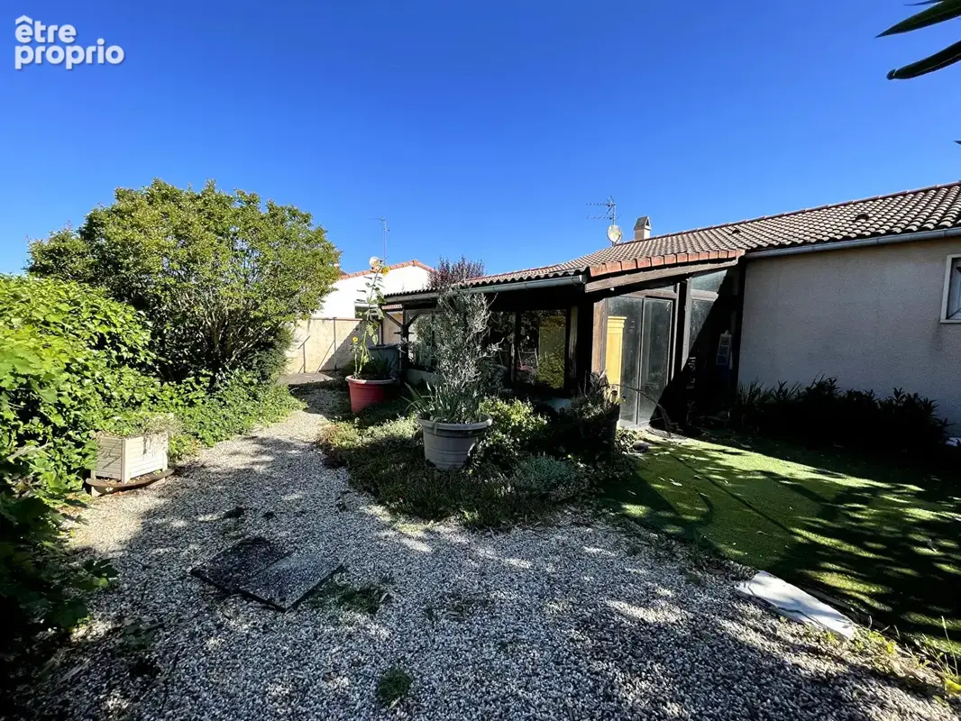 A VENDRE Maison T4 de plain-pied avec véranda, garage. Terrain de 502 m² - photo 1