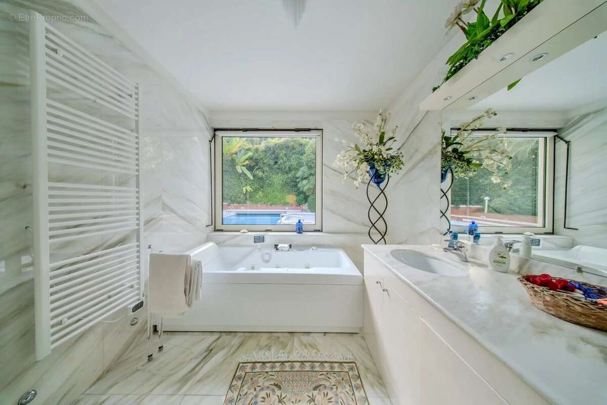 Maison à ROQUEBRUNE-CAP-MARTIN