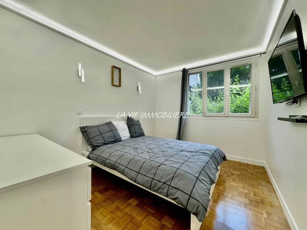 Appartement à PARIS-20E