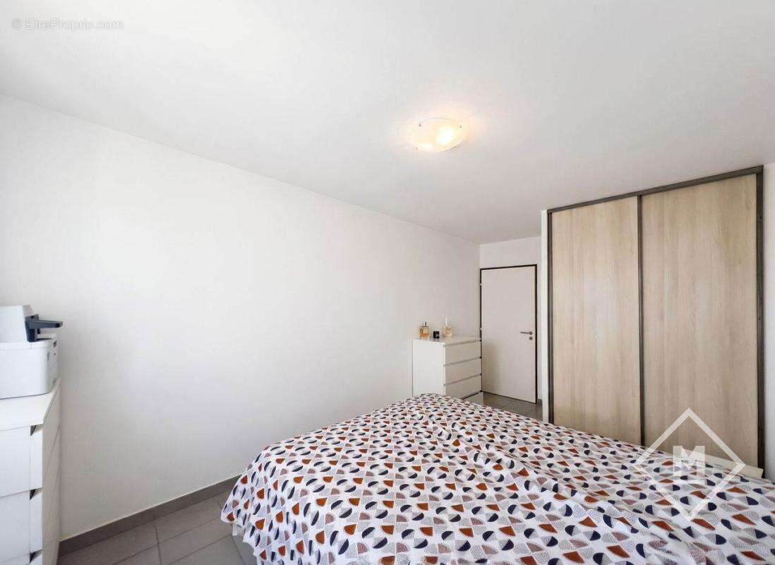 Appartement à MARSEILLE-5E