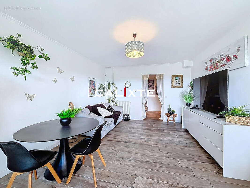 Appartement à LE CANNET