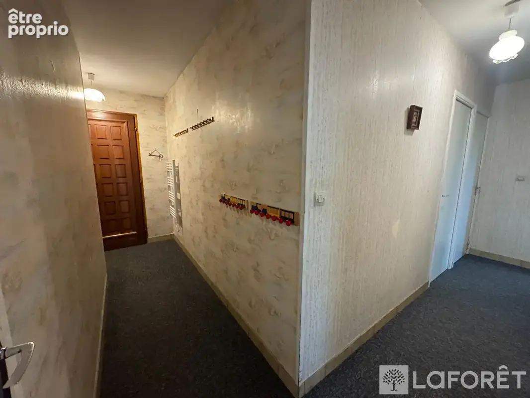 Maison familiale de 140 m²  7 chambres Terrain de 2 110 m² Proche La Ferté-Frênel - photo 8