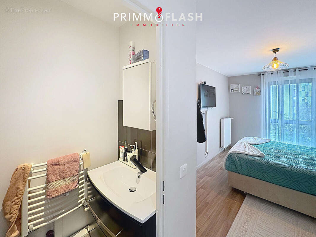 Appartement à AUBERVILLIERS