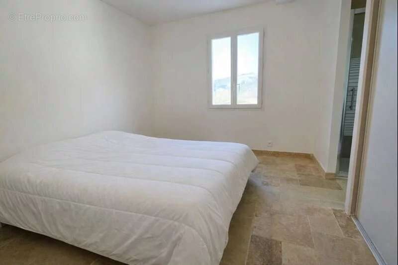 Maison à ESCRAGNOLLES