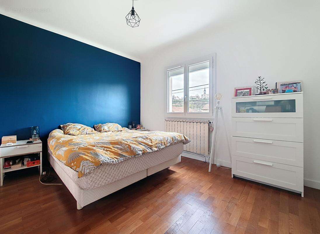 Maison - 2 Chambres - Possibilité 3 supplémentaires - Véranda - Jardin - Au calme - Proche toutes commodités - photo 11