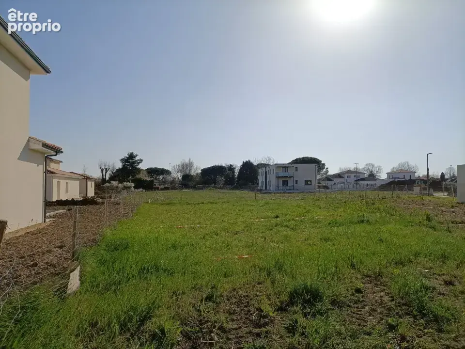 Terrain à TOURNEFEUILLE